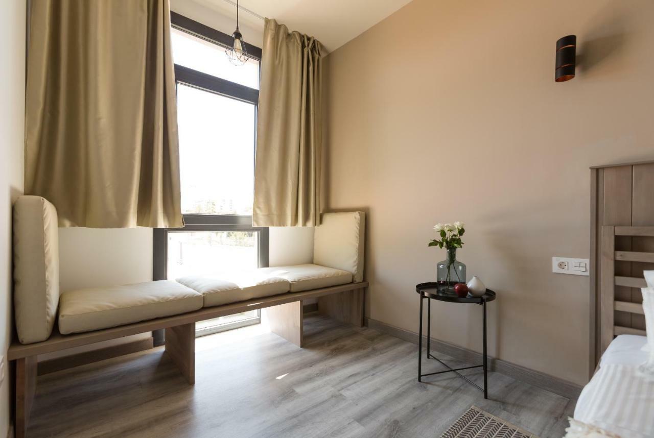 Hotel Hostal12 El Campello
