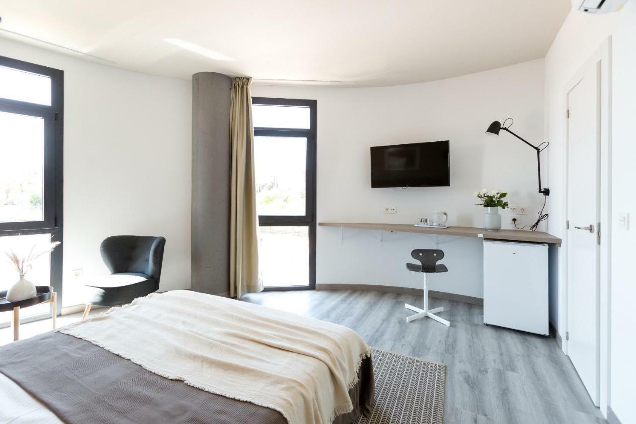 Hotel Hostal12 El Campello